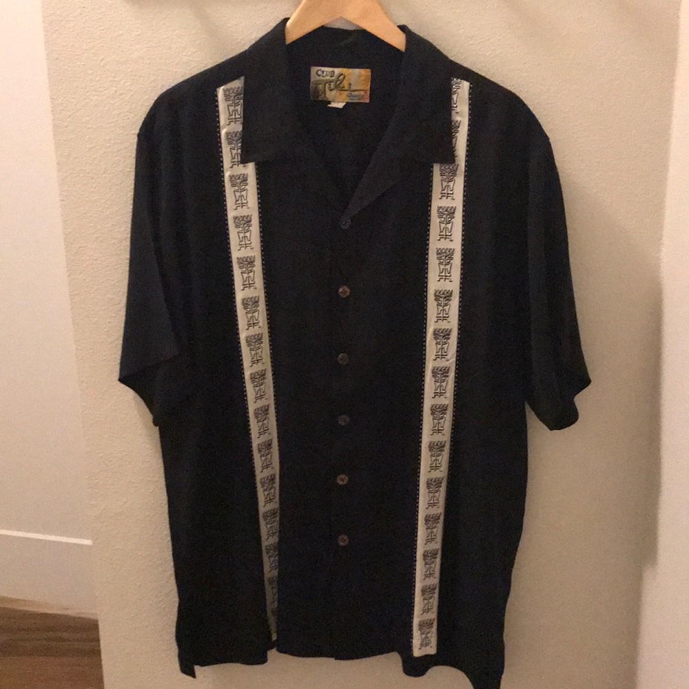 Club Tiki Men’s 100% Silk Button Down